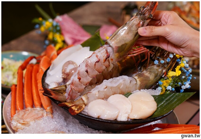 網路評價4.8星，沒預訂吃不到的燒肉店，入口也太隱密了吧ＸＤＤ