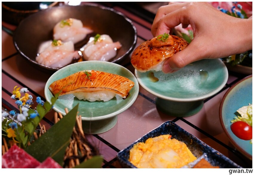 網路評價4.8星，沒預訂吃不到的燒肉店，入口也太隱密了吧ＸＤＤ