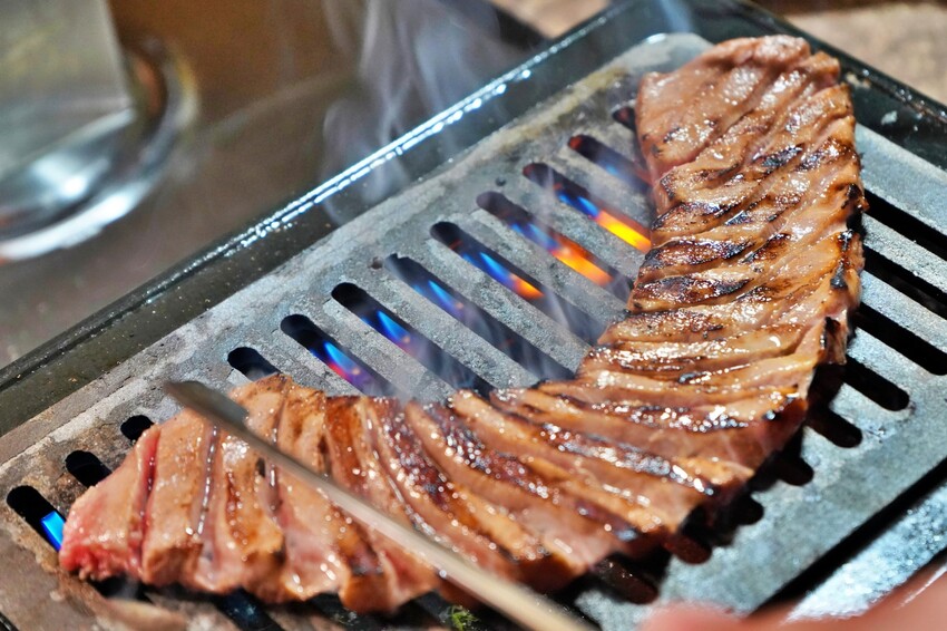 台中市西區牛舌控必訪的幻切牛舌這裡吃，單點品項更划算！還有壽星好禮超有儀式感