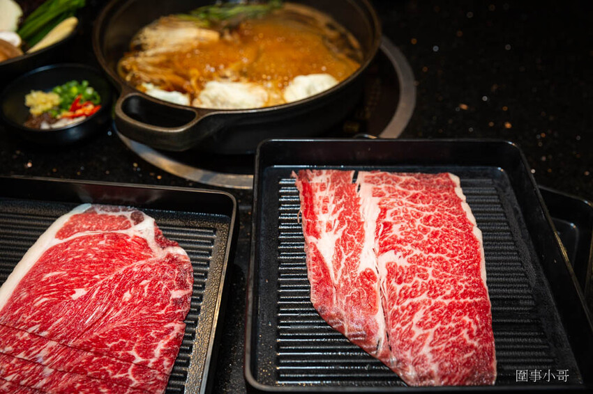 中壢吃到飽推薦-金大鋤壽喜燒!12月底前吃到飽C套餐免費加碼升級大白蝦以及50元硬幣一樣大的肥美蛤蜊唷!還多了雪花牛小排跟嚴選和牛啦~快點訂位吧因為優惠活動只到12月底唷! @圍事小哥的幸福相框 中壢吃到飽推薦-金大鋤壽喜燒!12月底前吃到飽C套餐免費加碼升級大白蝦以及50元硬幣一樣大的肥美蛤蜊唷!還多了雪花牛小排跟嚴選和牛啦~快點訂位吧因為優惠活動只到12月底唷! @圍事小哥的幸福相框