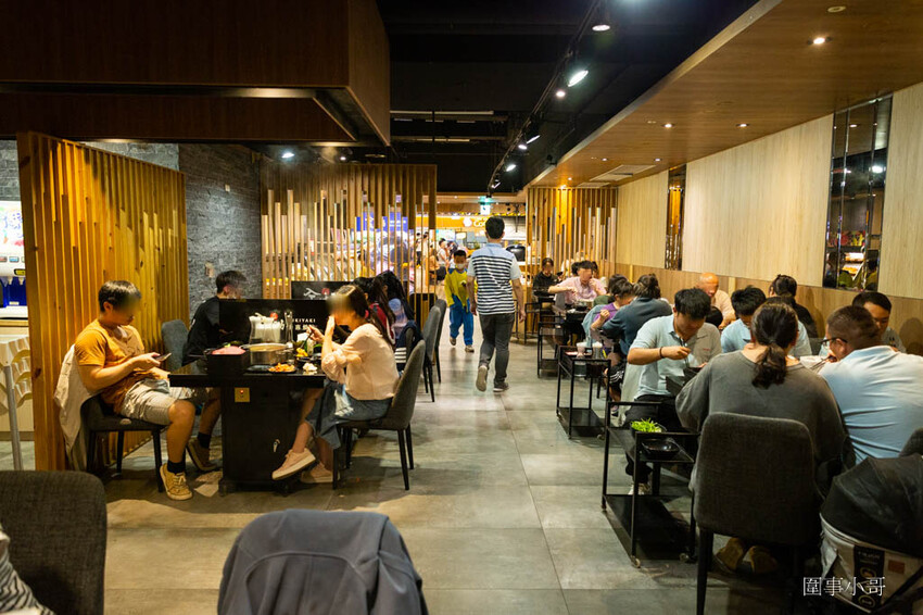 中壢吃到飽推薦-金大鋤壽喜燒!12月底前吃到飽C套餐免費加碼升級大白蝦以及50元硬幣一樣大的肥美蛤蜊唷!還多了雪花牛小排跟嚴選和牛啦~快點訂位吧因為優惠活動只到12月底唷! @圍事小哥的幸福相框 中壢吃到飽推薦-金大鋤壽喜燒!12月底前吃到飽C套餐免費加碼升級大白蝦以及50元硬幣一樣大的肥美蛤蜊唷!還多了雪花牛小排跟嚴選和牛啦~快點訂位吧因為優惠活動只到12月底唷! @圍事小哥的幸福相框