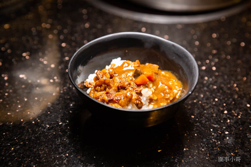 中壢吃到飽推薦-金大鋤壽喜燒!12月底前吃到飽C套餐免費加碼升級大白蝦以及50元硬幣一樣大的肥美蛤蜊唷!還多了雪花牛小排跟嚴選和牛啦~快點訂位吧因為優惠活動只到12月底唷! @圍事小哥的幸福相框 中壢吃到飽推薦-金大鋤壽喜燒!12月底前吃到飽C套餐免費加碼升級大白蝦以及50元硬幣一樣大的肥美蛤蜊唷!還多了雪花牛小排跟嚴選和牛啦~快點訂位吧因為優惠活動只到12月底唷! @圍事小哥的幸福相框