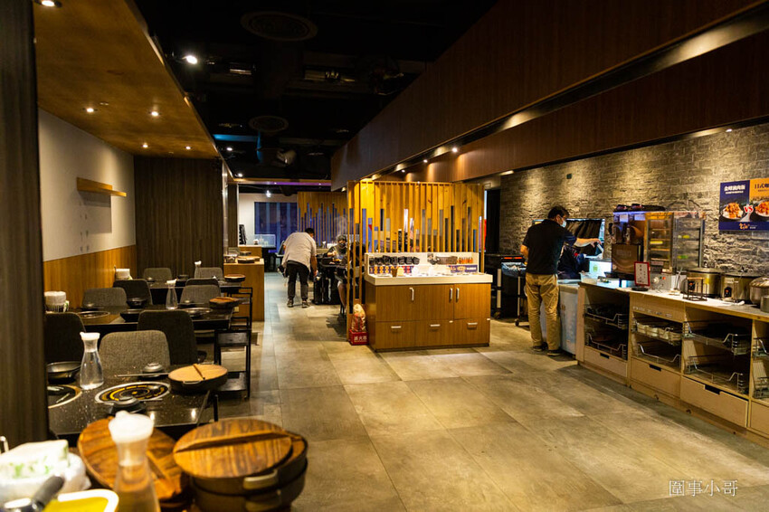 中壢吃到飽推薦-金大鋤壽喜燒!12月底前吃到飽C套餐免費加碼升級大白蝦以及50元硬幣一樣大的肥美蛤蜊唷!還多了雪花牛小排跟嚴選和牛啦~快點訂位吧因為優惠活動只到12月底唷! @圍事小哥的幸福相框 中壢吃到飽推薦-金大鋤壽喜燒!12月底前吃到飽C套餐免費加碼升級大白蝦以及50元硬幣一樣大的肥美蛤蜊唷!還多了雪花牛小排跟嚴選和牛啦~快點訂位吧因為優惠活動只到12月底唷! @圍事小哥的幸福相框