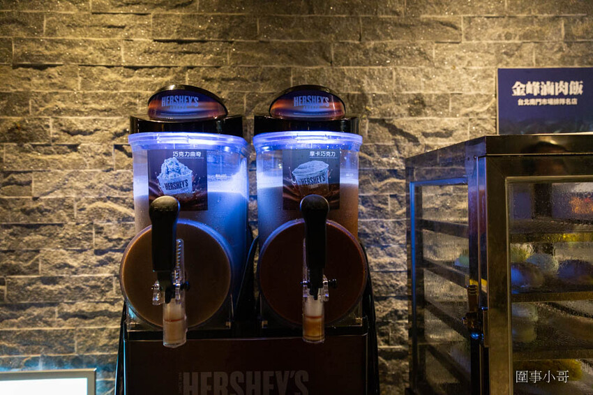 中壢吃到飽推薦-金大鋤壽喜燒!12月底前吃到飽C套餐免費加碼升級大白蝦以及50元硬幣一樣大的肥美蛤蜊唷!還多了雪花牛小排跟嚴選和牛啦~快點訂位吧因為優惠活動只到12月底唷! @圍事小哥的幸福相框 中壢吃到飽推薦-金大鋤壽喜燒!12月底前吃到飽C套餐免費加碼升級大白蝦以及50元硬幣一樣大的肥美蛤蜊唷!還多了雪花牛小排跟嚴選和牛啦~快點訂位吧因為優惠活動只到12月底唷! @圍事小哥的幸福相框