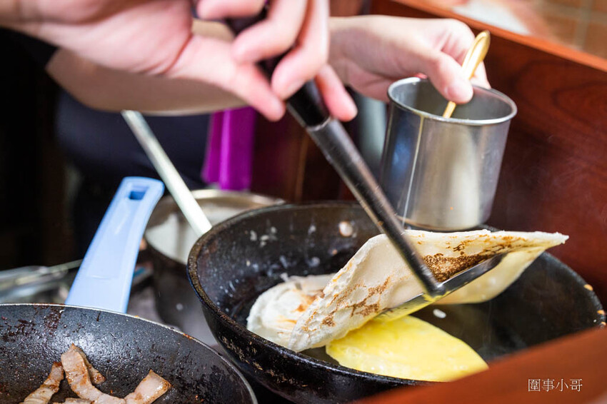 超大份量的粉漿蛋餅在這裡啦!躲在巷子裡讓人食指大動的特色蛋餅真的不好找呢!(邀約) @圍事小哥的幸福相框 超大份量的粉漿蛋餅在這裡啦!躲在巷子裡讓人食指大動的特色蛋餅真的不好找呢!(邀約) @圍事小哥的幸福相框