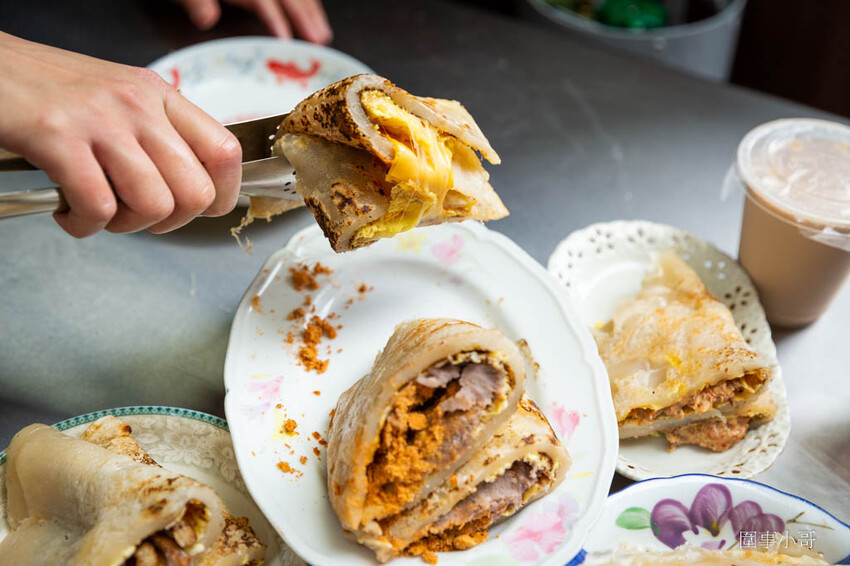超大份量的粉漿蛋餅在這裡啦!躲在巷子裡讓人食指大動的特色蛋餅真的不好找呢!(邀約) @圍事小哥的幸福相框 超大份量的粉漿蛋餅在這裡啦!躲在巷子裡讓人食指大動的特色蛋餅真的不好找呢!(邀約) @圍事小哥的幸福相框