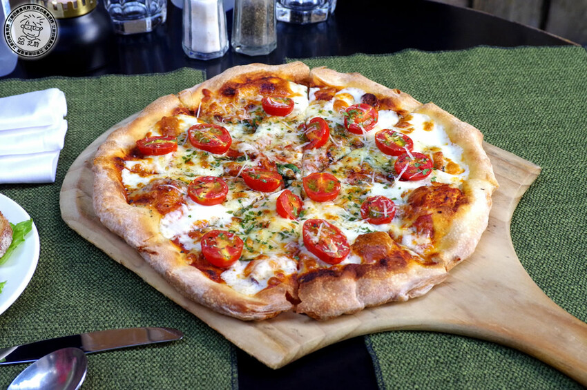 【 安和路餐酒館 】昔日《卡內基酒吧》蛻變成擁有365吋螢幕適合看世足賽及擁有超好吃美食與調酒的餐酒館〈The Adlon〉