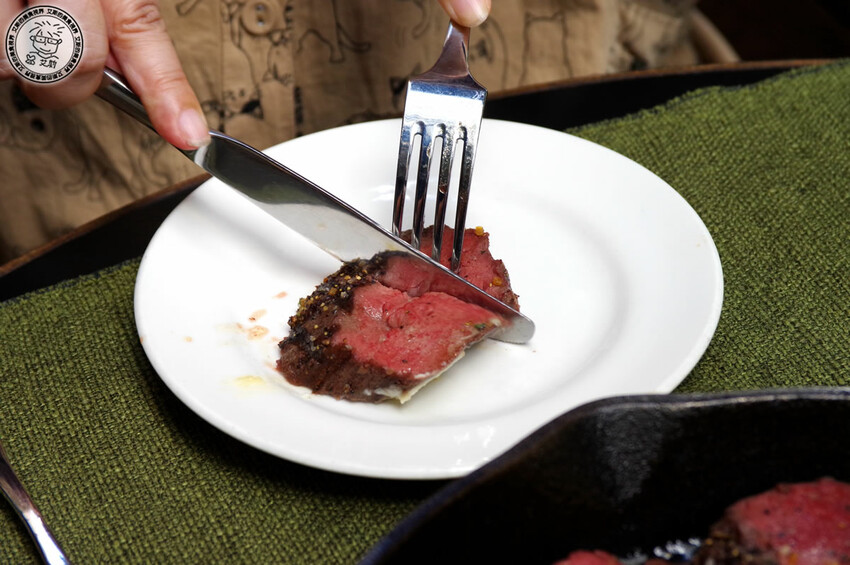 【 安和路餐酒館 】昔日《卡內基酒吧》蛻變成擁有365吋螢幕適合看世足賽及擁有超好吃美食與調酒的餐酒館〈The Adlon〉