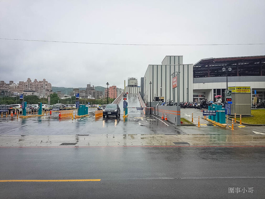 桃園超優質生魚片推薦!鄰居阿姨們吃了開始暴動要求開團啦~魚肉又厚又新鮮還超便宜啊!就算藏在新永和市場裡也無法掩蓋住新鮮滿點CP值突破天際線的超美味生魚片喔! @圍事小哥的幸福相框 桃園超優質生魚片推薦!鄰居阿姨們吃了開始暴動要求開團啦~魚肉又厚又新鮮還超便宜啊!就算藏在新永和市場裡也無法掩蓋住新鮮滿點CP值突破天際線的超美味生魚片喔! @圍事小哥的幸福相框