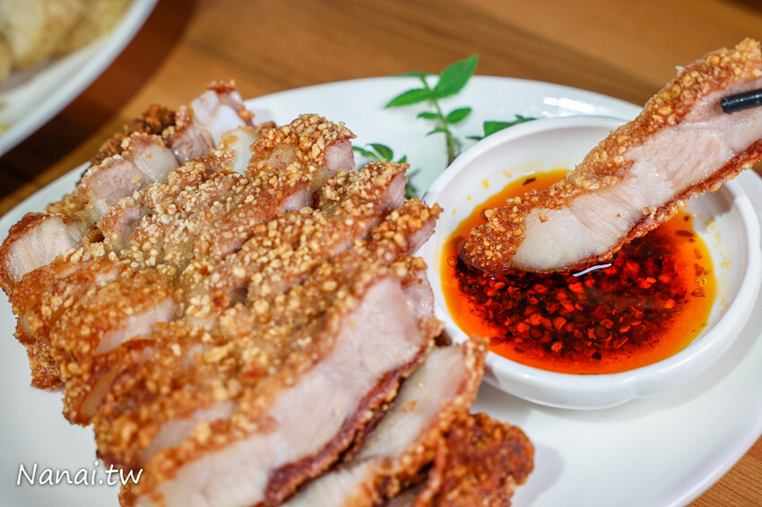 深藏市區百年歷史老宅，用餐時間大爆滿，立軒閣文化廚苑賣的是精緻中式料理