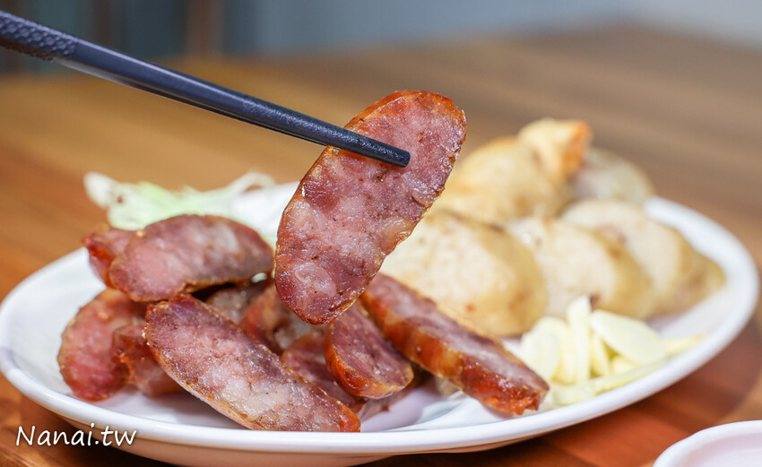 深藏市區百年歷史老宅，用餐時間大爆滿，立軒閣文化廚苑賣的是精緻中式料理