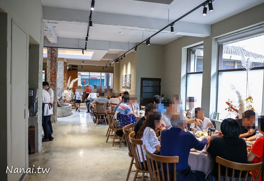 深藏市區百年歷史老宅，用餐時間大爆滿，立軒閣文化廚苑賣的是精緻中式料理