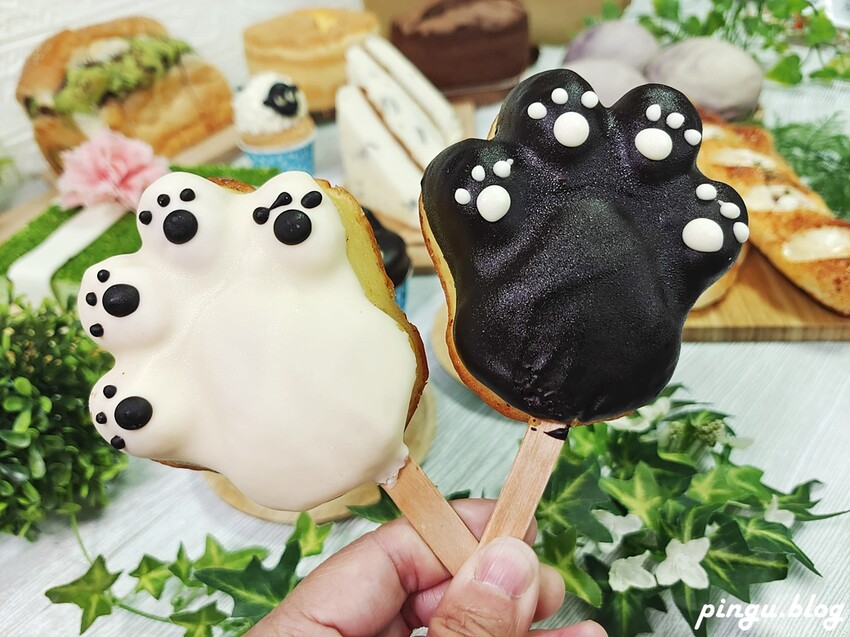 胖加烘焙彰化自強店 | 彰化麵包店推薦 母親節蛋糕首選 超可愛的造型杯子蛋糕 - 小企鵝生活趣