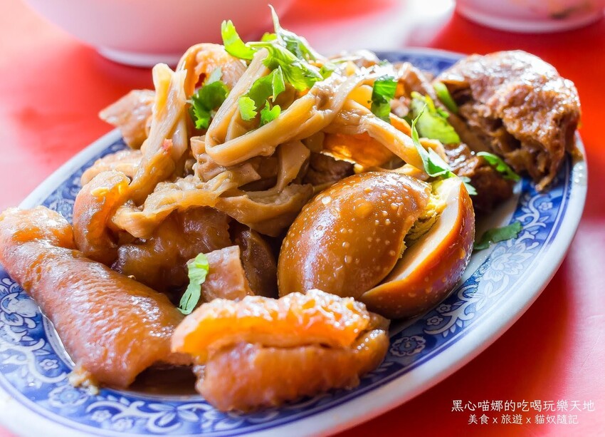 高雄三民︱番仔明古早味雜菜 濃郁香醇料滿超下飯!