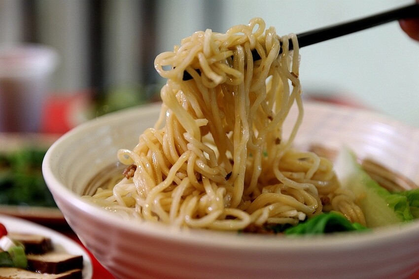 私房藥燉紅燒牛肉麵四重奏!頂級腱子心、牛筋、牛肚與板腱不用選一次通通來|進城牛肉麵