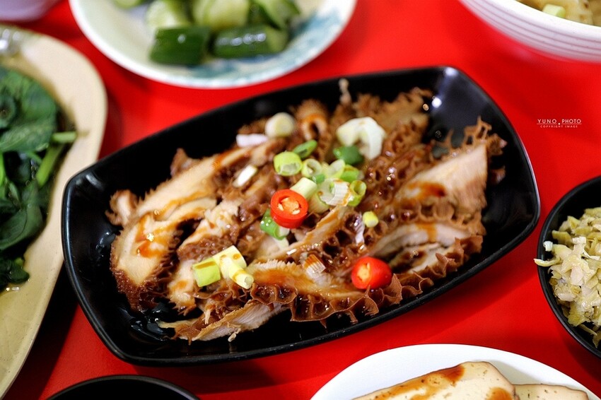 私房藥燉紅燒牛肉麵四重奏!頂級腱子心、牛筋、牛肚與板腱不用選一次通通來|進城牛肉麵