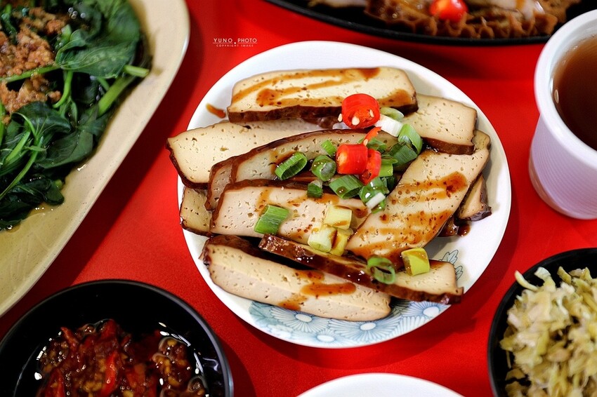 私房藥燉紅燒牛肉麵四重奏!頂級腱子心、牛筋、牛肚與板腱不用選一次通通來|進城牛肉麵