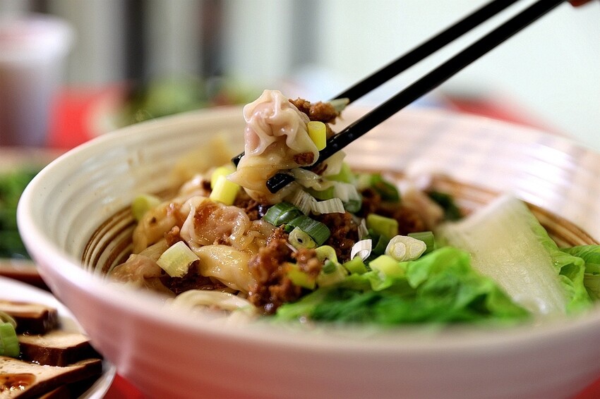 私房藥燉紅燒牛肉麵四重奏!頂級腱子心、牛筋、牛肚與板腱不用選一次通通來|進城牛肉麵