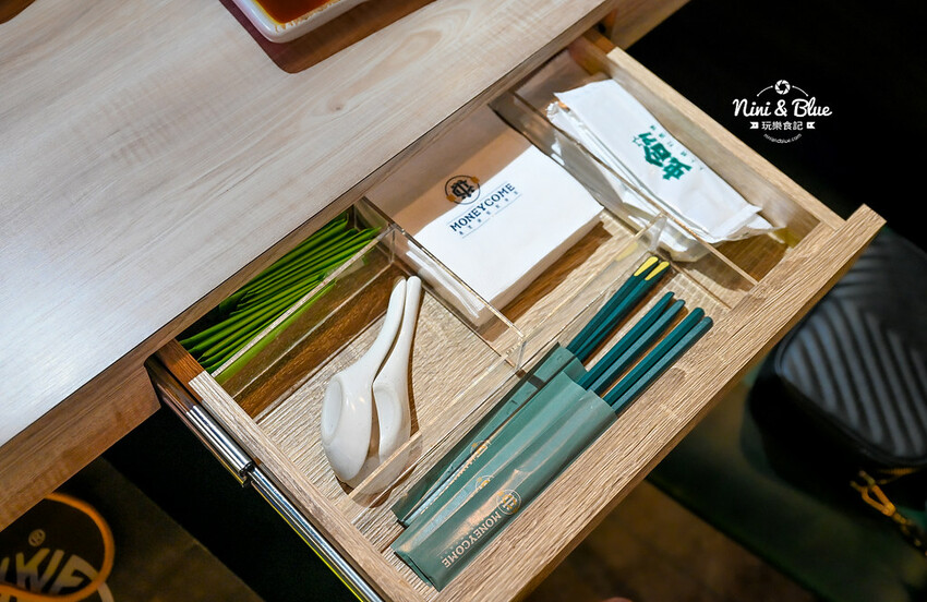 台中公益路美食,港味麻辣魚蛋鍋、粤式卜卜蜆打邊爐、港式料理-妮妮布魯