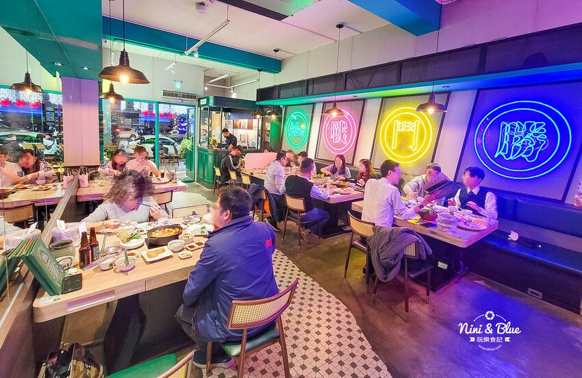 台中公益路美食,港味麻辣魚蛋鍋、粤式卜卜蜆打邊爐、港式料理-妮妮布魯