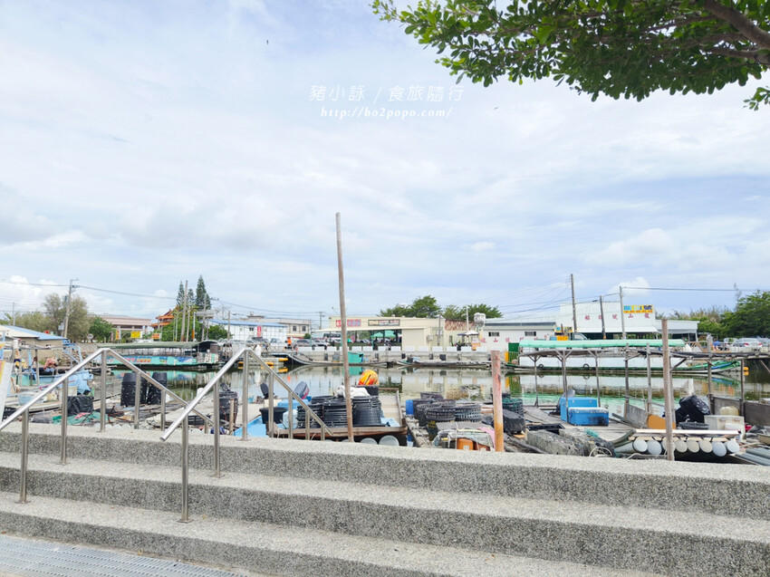 台南。七股》曉蝶海產店。龍山宮前份量十足的平價海產店