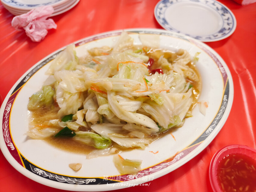 台南。七股》曉蝶海產店。龍山宮前份量十足的平價海產店