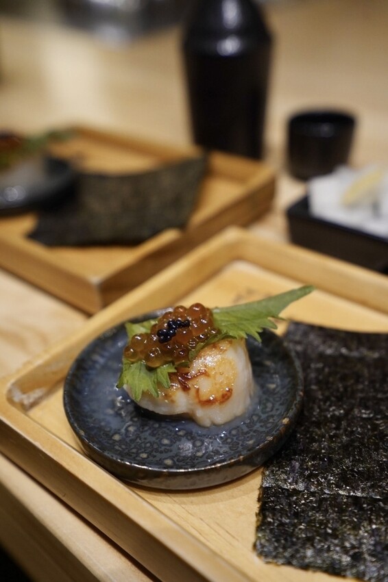 阪前和牛高級日式鐵板燒美食推薦-鱒魚卵干貝卷