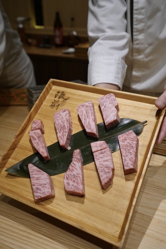 阪前和牛高級日式鐵板燒美食推薦-和牛展示