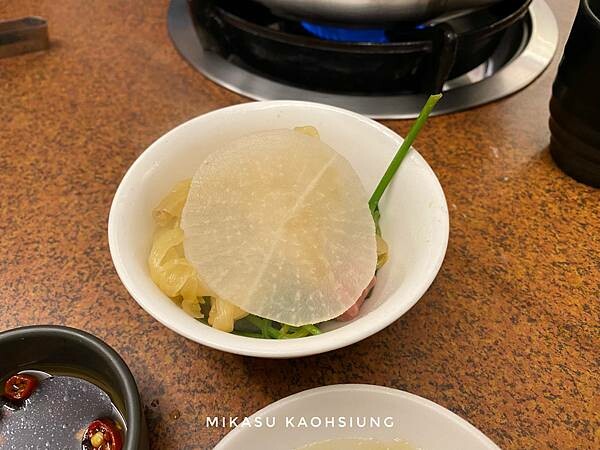 酸菜白肉鍋吃到飽菜色分享 2022最新營業時間 頤和酸菜白肉鍋2022菜單 價格分享 高雄鳳山吃到飽 涮肉吃到飽 高雄吃到飽鍋物推薦