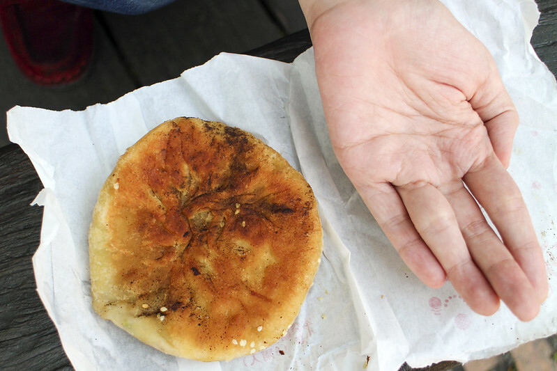 【宜蘭羅東美食】米力食品行隱藏版小吃，CP值破表好吃的青菜餅