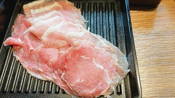 【台北火鍋】大食鍋物｜２９９元起火鍋吃到飽，還有宵夜場哦