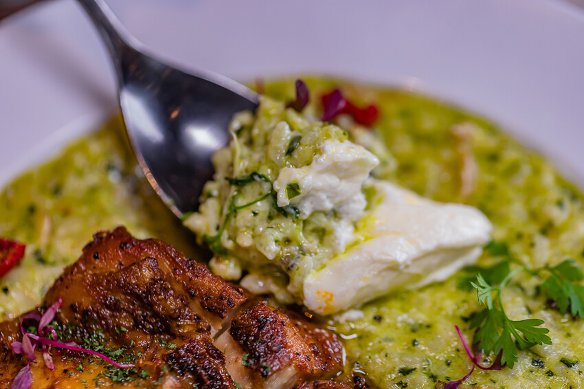 漢神百貨美食 X 低調奢華餐酒館 精緻經典的排餐 主廚特製餐點 約會聚餐的好所在 -蘼樂餐酒