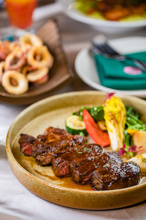 漢神百貨美食 X 低調奢華餐酒館 精緻經典的排餐 主廚特製餐點 約會聚餐的好所在 -蘼樂餐酒