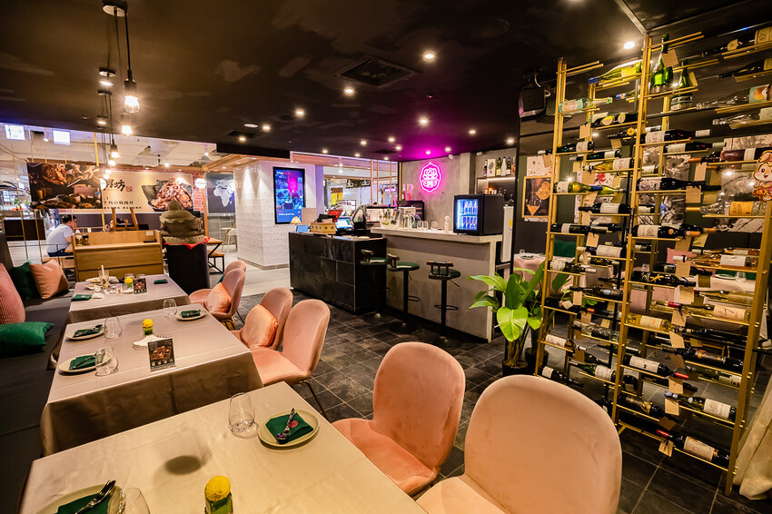 漢神百貨美食 X 低調奢華餐酒館 精緻經典的排餐 主廚特製餐點 約會聚餐的好所在 -蘼樂餐酒