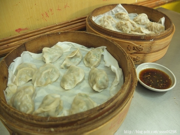 【花蓮旅遊行程規劃】花蓮市區非玩不可!漫遊鐵道文化園區 必吃高人氣包子、蒸餃 還有噱頭十足的鋼管紅茶!