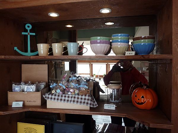 Ancre Cafe安克黑咖啡：帶錨的甜甜圈,帶著微笑的咖啡--我在淡水安克黑咖啡館