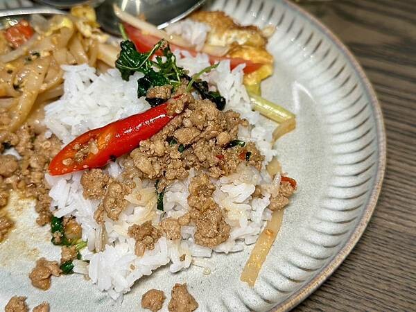 台北市信義區[信義區美食] 初泰 Pikul 台北泰式料理 信義象山門市 路易莎旗下泰國菜 #象山站美食 @蛋寶趴趴go