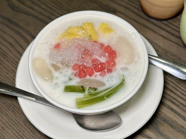 台北市信義區[信義區美食] 初泰 Pikul 台北泰式料理 信義象山門市 路易莎旗下泰國菜 #象山站美食 @蛋寶趴趴go