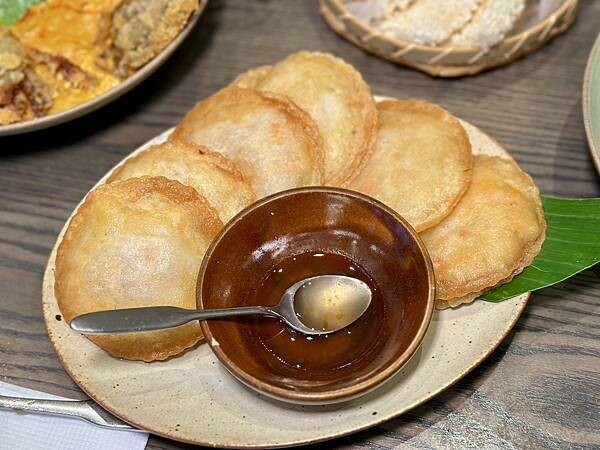 台北市信義區[信義區美食] 初泰 Pikul 台北泰式料理 信義象山門市 路易莎旗下泰國菜 #象山站美食 @蛋寶趴趴go