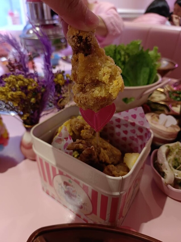 391889.jpg - 【宜蘭】寵物友善餐廳推薦。Pinkoni粉紅姐姐韓式料理。超可愛夢幻場景+服務超棒+食物好吃