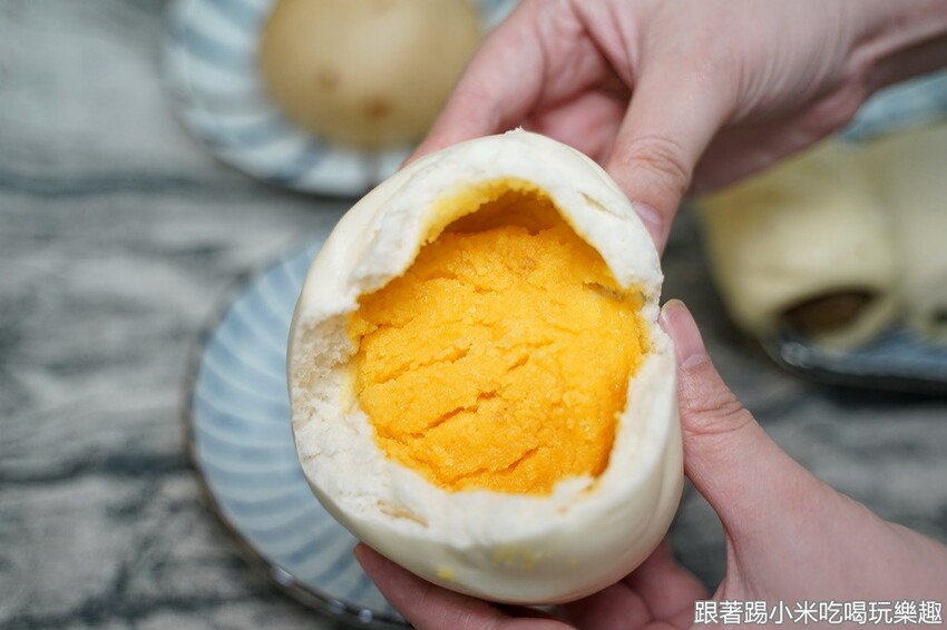 超爆料健康又美味爆料饅頭竹東也吃得到了！整條地瓜就在包子內超浮誇！
