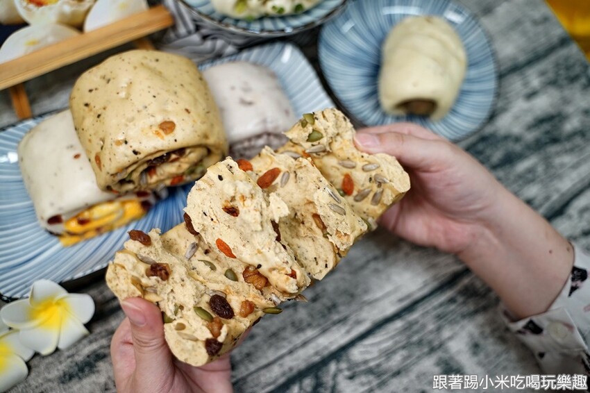 超爆料健康又美味爆料饅頭竹東也吃得到了！整條地瓜就在包子內超浮誇！