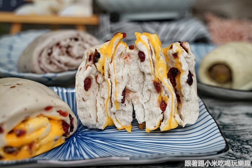 超爆料健康又美味爆料饅頭竹東也吃得到了！整條地瓜就在包子內超浮誇！