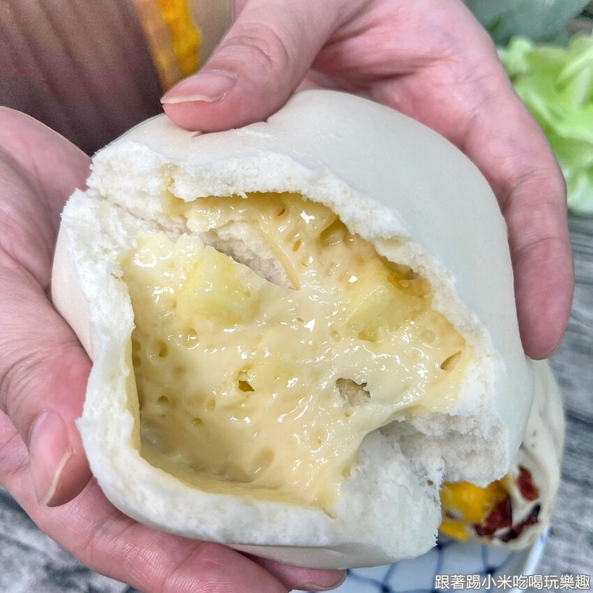 超爆料健康又美味爆料饅頭竹東也吃得到了！整條地瓜就在包子內超浮誇！