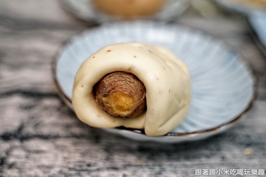 超爆料健康又美味爆料饅頭竹東也吃得到了！整條地瓜就在包子內超浮誇！