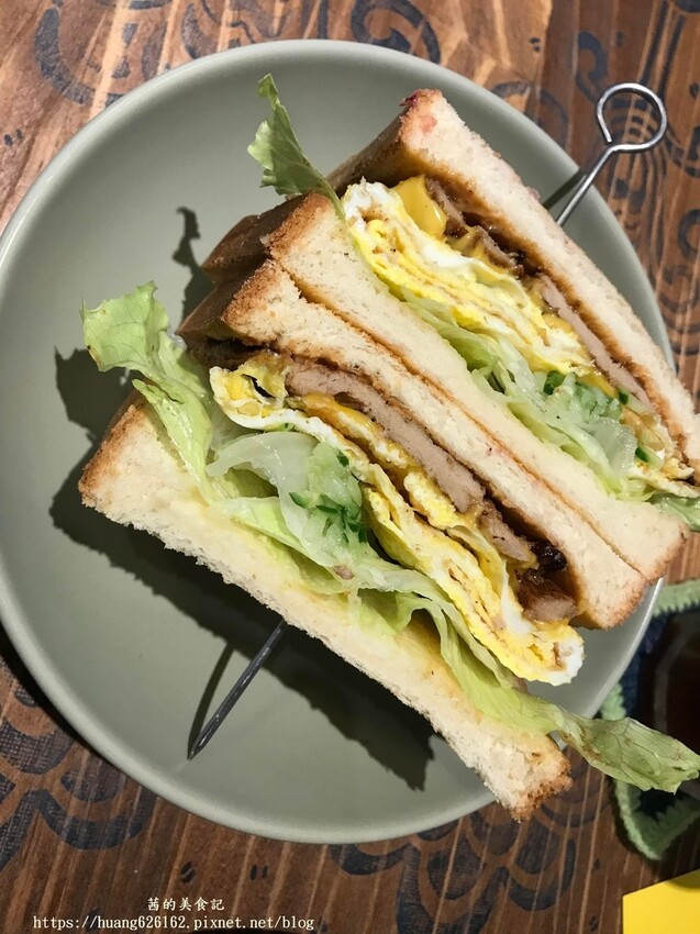 【新北三重區】三重早午餐推薦『小福星早餐店』推薦👉# 仙女紅茶 #培根蛋餅