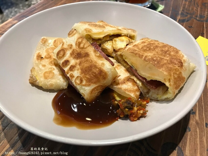 【新北三重區】三重早午餐推薦『小福星早餐店』推薦👉# 仙女紅茶 #培根蛋餅