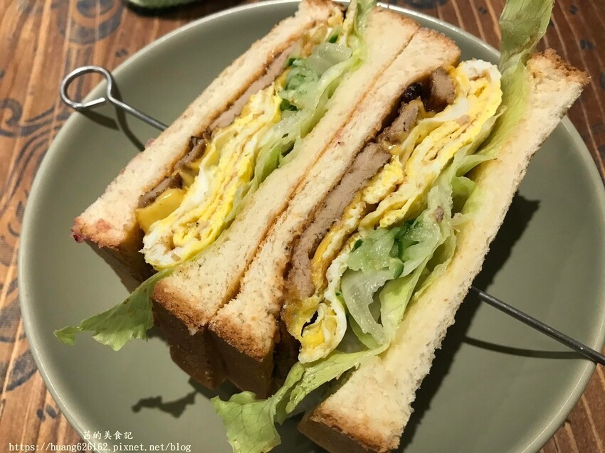 【新北三重區】三重早午餐推薦『小福星早餐店』推薦👉# 仙女紅茶 #培根蛋餅