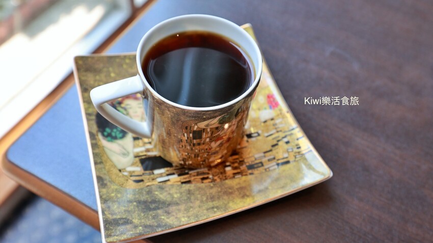 南投咖啡推薦墨啡咖啡館｜南投在中興新村裡品嚐手沖咖啡.下午茶手作甜點.千層麵.排餐，庭園咖啡
