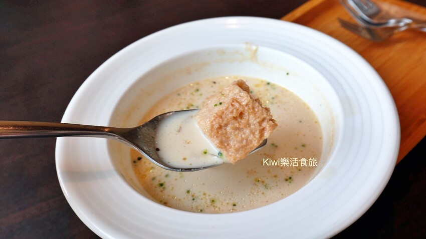 南投咖啡推薦墨啡咖啡館｜南投在中興新村裡品嚐手沖咖啡.下午茶手作甜點.千層麵.排餐，庭園咖啡